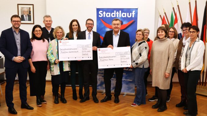 44.000 Euro für Frauenhäuser nach Hanauer Stadtlauf mit 3.500 Teilnehmenden