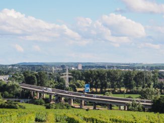 A671 bei Hochheim ab Mitte Juli wieder befahrbar, Einschränkungen bis Herbst erwartet