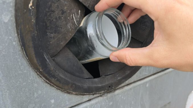 Altglascontainer am Pioneer Park in Hanau-Wolfgang aus Einfahrtsbereich verlegt