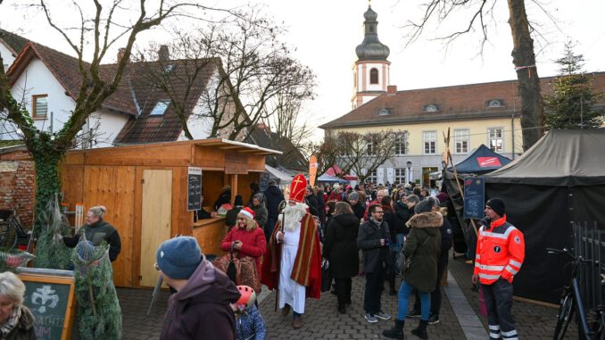 Hanau bietet am dritten Adventswochenende Märkte, Konzerte und vielfältige Stadtteilangebote Hanau bietet am dritten Adventswochenende Märkte, Konzerte und vielfältige Stadtteilangebote