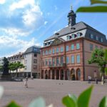 Hanau eröffnet Ausstellung zur Vielfalt im Neustädter Rathaus