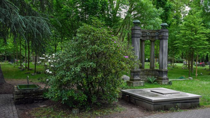 Hanau macht Hauptfriedhof unabhängig vom kommunalen Trinkwassernetz Hanau macht Hauptfriedhof unabhängig vom kommunalen Trinkwassernetz