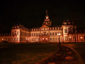 Hanau schaltet Wahrzeichen zur Earth Hour am 28. März dunkel