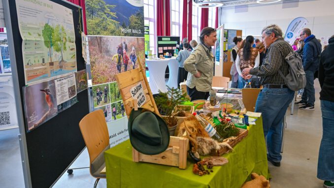 Hanau zeigt Verknüpfungen von lokalem Alltag und globaler Artenvielfalt Hanau zeigt Verknüpfungen von lokalem Alltag und globaler Artenvielfalt
