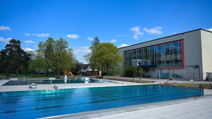 Modernisiertes Heinrich Fischer Freibad in Hanau eröffnet mit fünftägigem Festprogramm und Sonderpreisen Modernisiertes Heinrich Fischer Freibad in Hanau eröffnet mit fünftägigem Festprogramm und Sonderpreisen