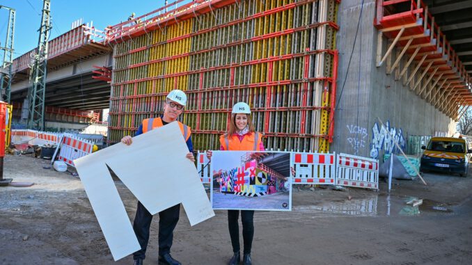 Neue Hauptbahnhofbrücke in Hanau soll noch in diesem Jahr für den Verkehr freigegeben werden Neue Hauptbahnhofbrücke in Hanau soll noch in diesem Jahr für den Verkehr freigegeben werden
