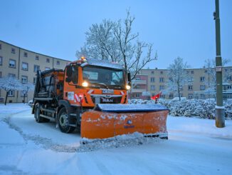 Schneefall legt Teile des Betriebs in Hanau lahm: Müllabfuhr gestoppt, Schulen bleiben am Dienstag zu
